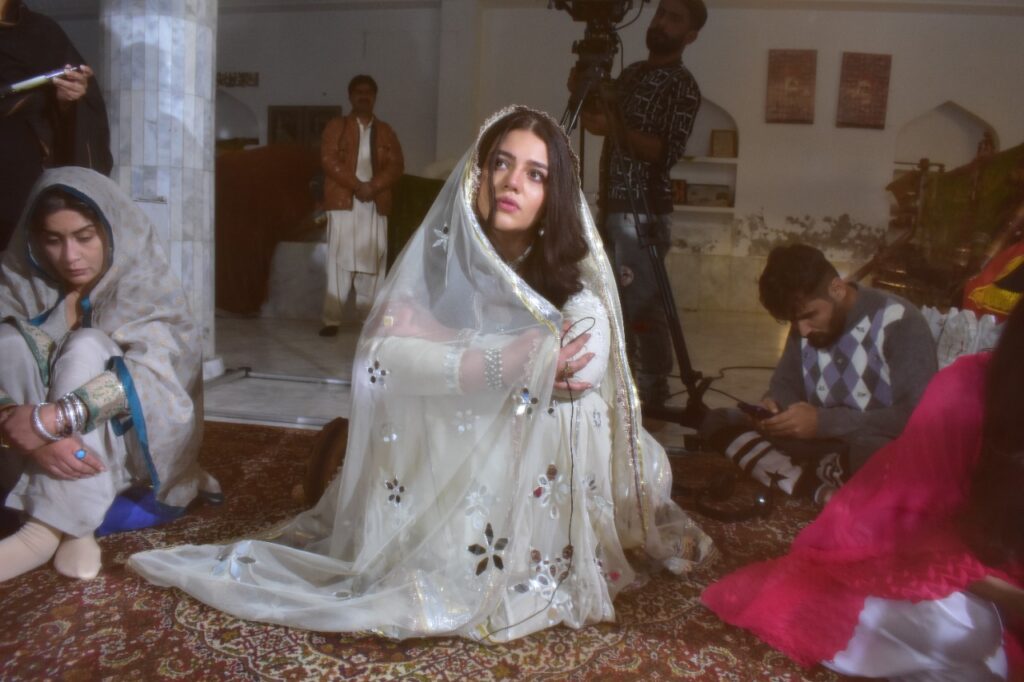 Badshah Begum BTS - 01 - Hum TV